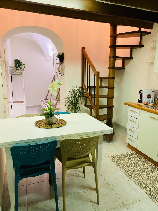 Апартаменты Casa Iryna Пьетра-Лигуре Экстерьер фото